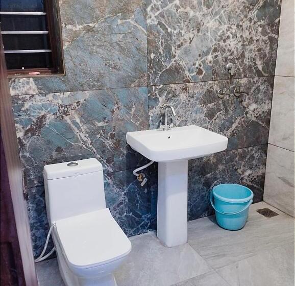 Отель Dhesi Cottage    Super Deluxe Rooms    Favourite Of Groups, Students, Parents, Couples