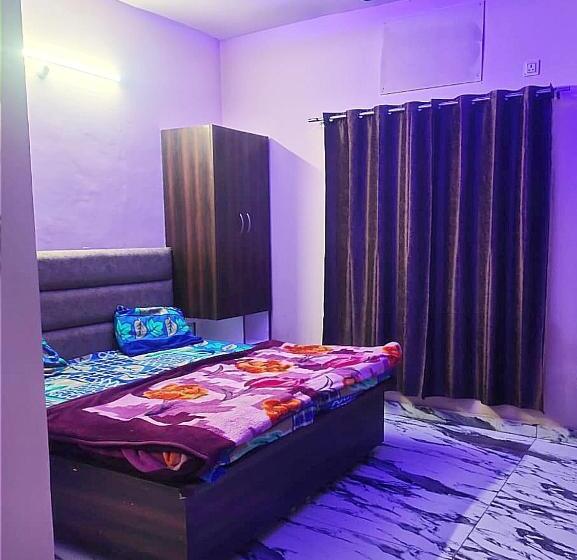 Отель Dhesi Cottage    Super Deluxe Rooms    Favourite Of Groups, Students, Parents, Couples