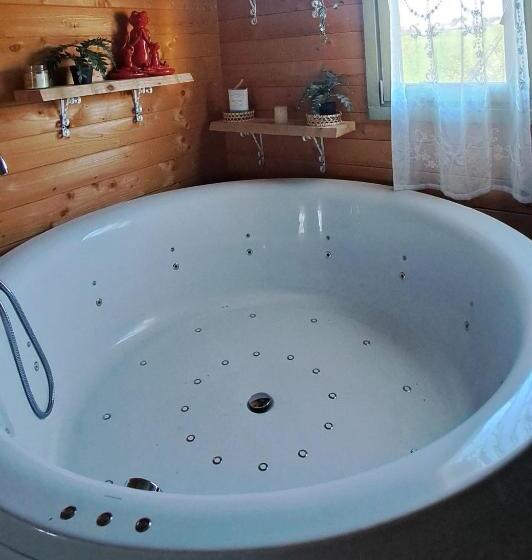 فندق Farm House Aradippou