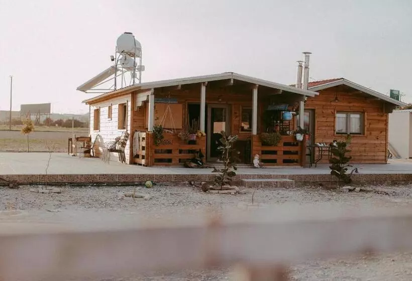 Hotelli Farm House Aradippou