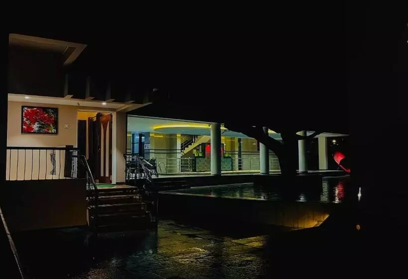 Hotelli Gulmohar Resort & Spa