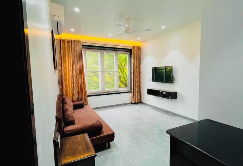 ホテル Gulmohar Resort & Spa