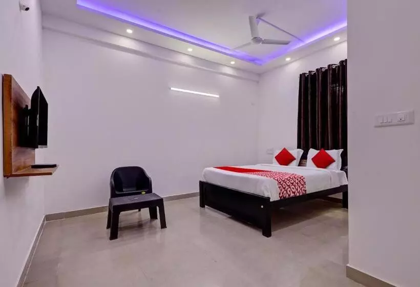 Hotelli O Maruthi Paradise
