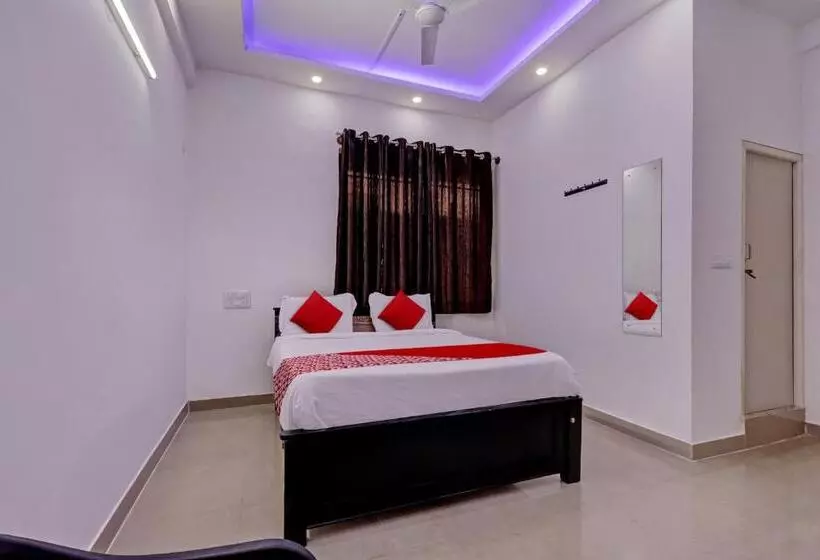 Hotelli O Maruthi Paradise