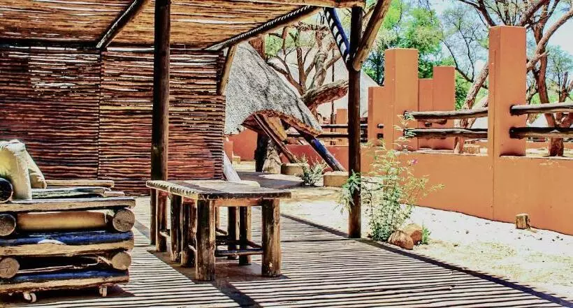 هتل Omaruru Game Lodge