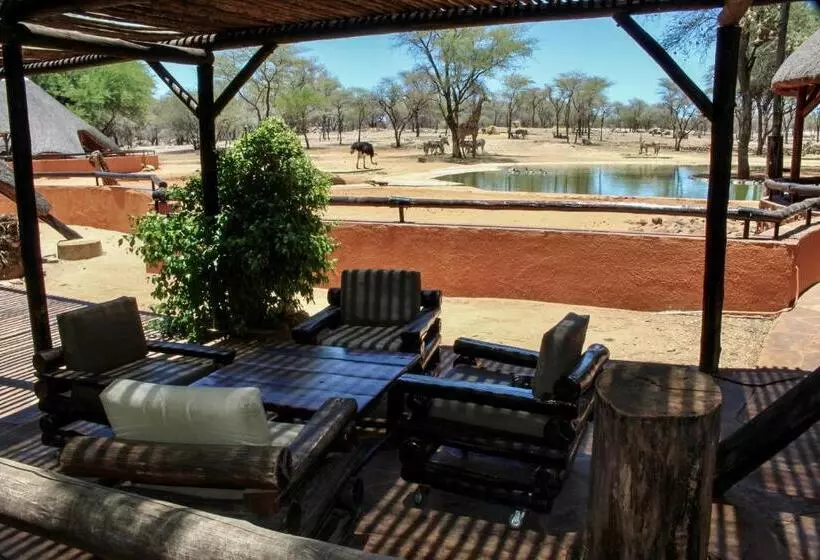 هتل Omaruru Game Lodge