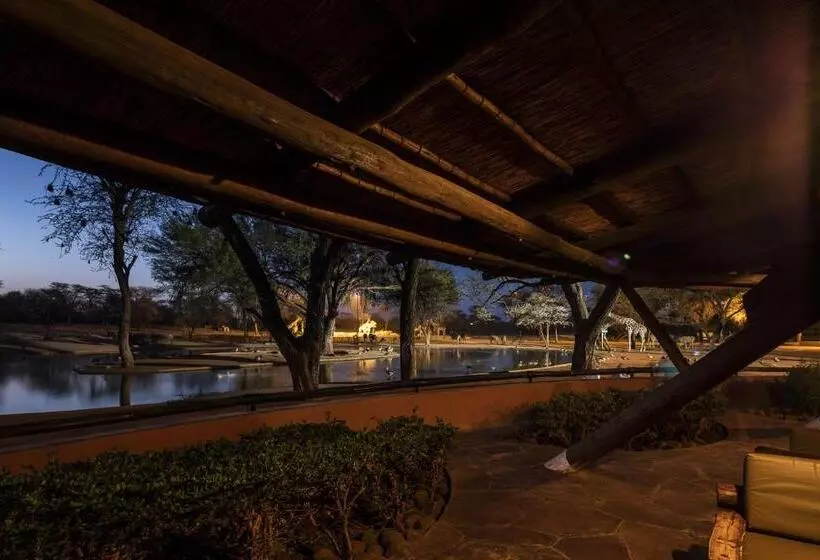 هتل Omaruru Game Lodge