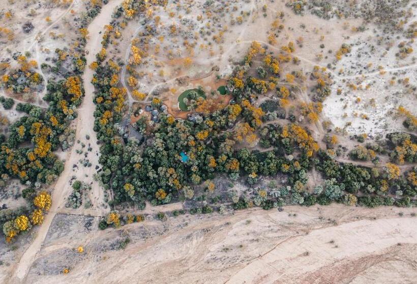 هتل Omaruru Game Lodge