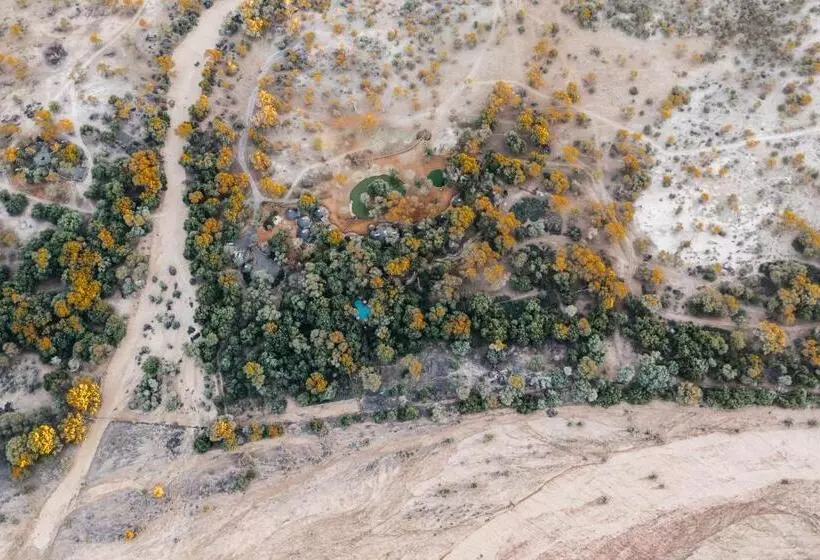 هتل Omaruru Game Lodge