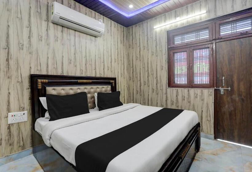 Отель Oyo The Grand Soron