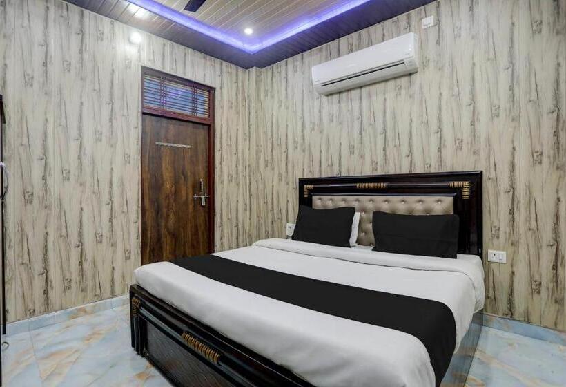 Отель Oyo The Grand Soron