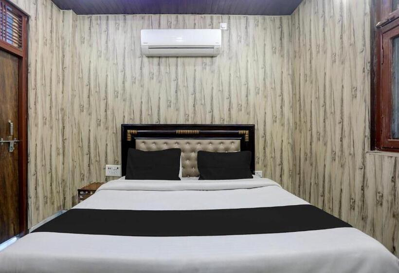 Отель Oyo The Grand Soron