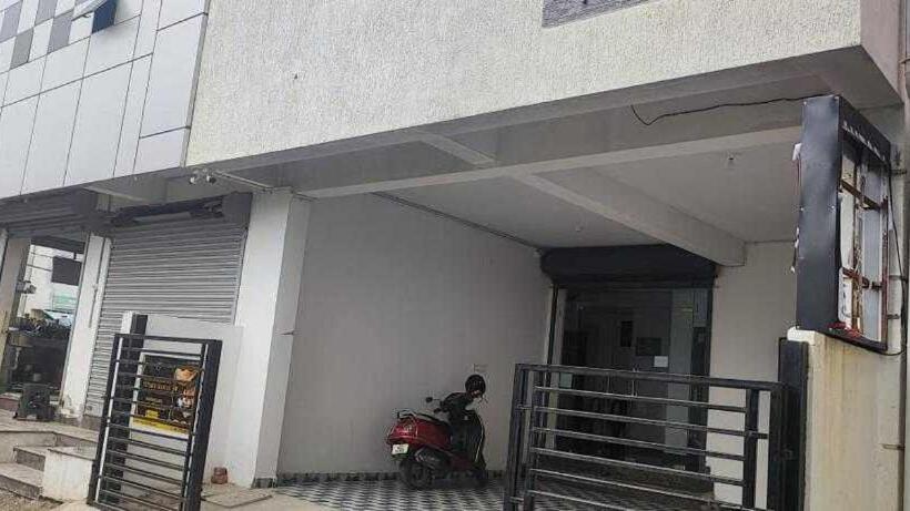 فندق Fabexpress Vinayak Residency