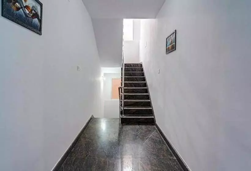 Hotelli Fabexpress Vinayak Residency