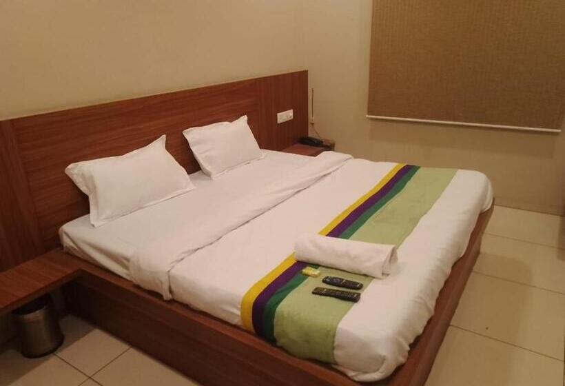 בית מלון כפרי Park Bench