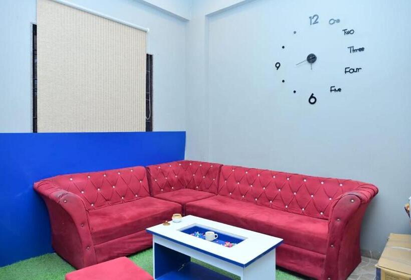 בית מלון כפרי Park Bench