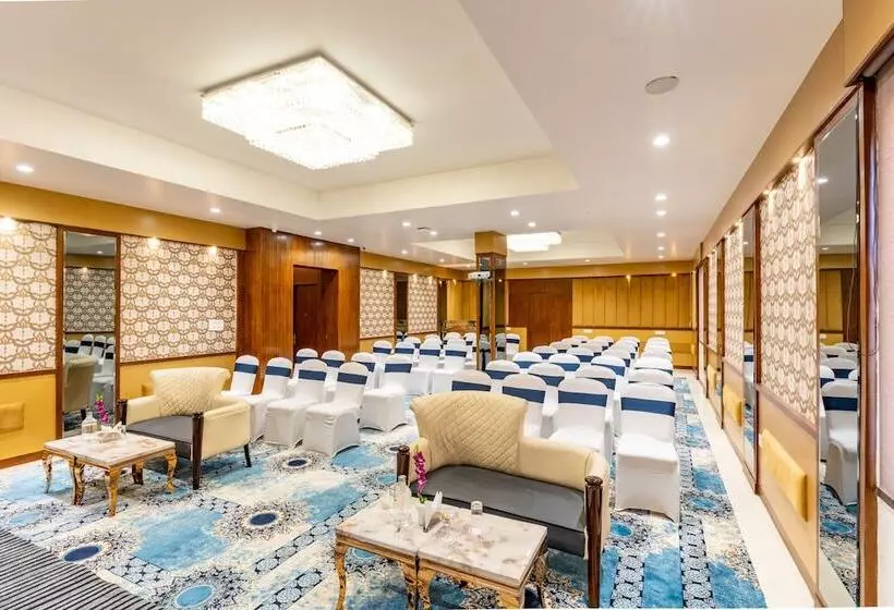 ホテル Regenta Place Morni Hills Panchkula