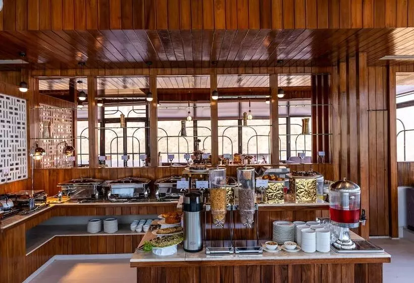 ホテル Regenta Place Morni Hills Panchkula