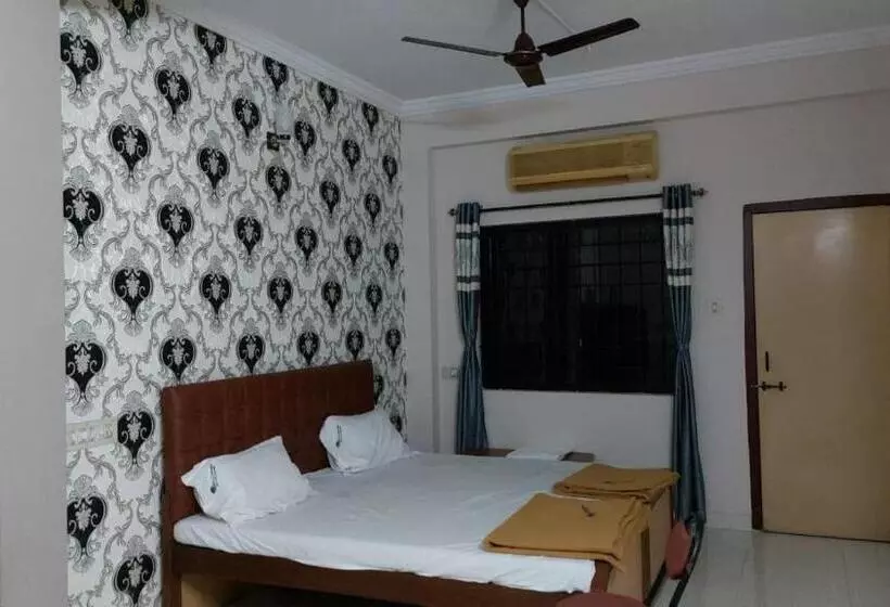 Hotel Soorya Comforts