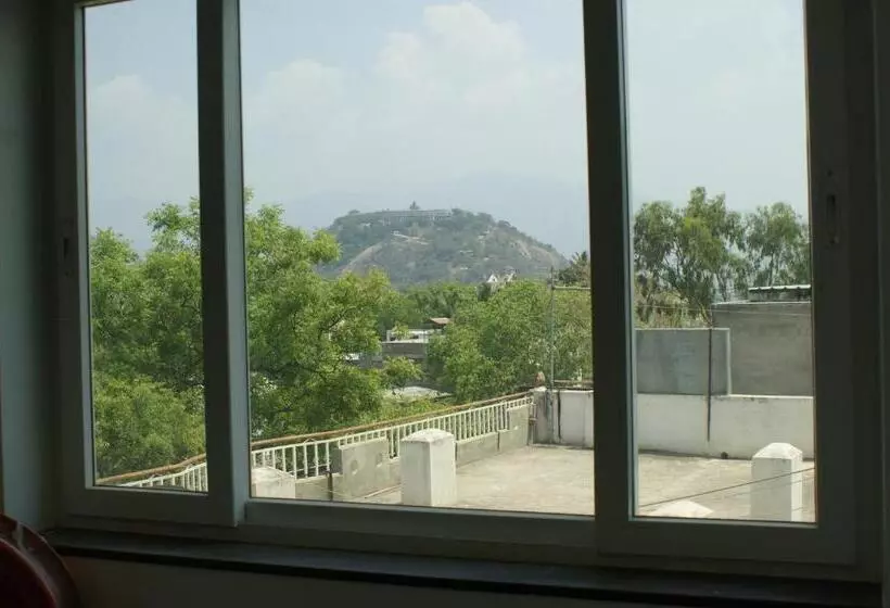 Hotelli Sriranganivas