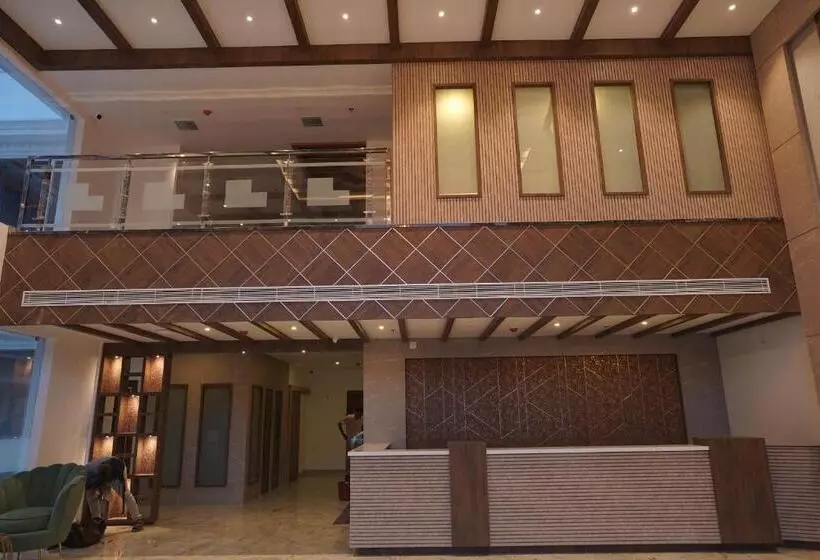 Hotelli Vkj Inn Aluva