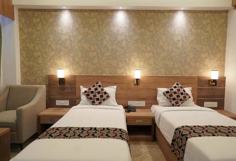 Hotelli Vkj Inn Aluva