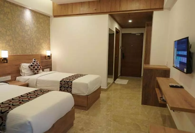 Hotelli Vkj Inn Aluva