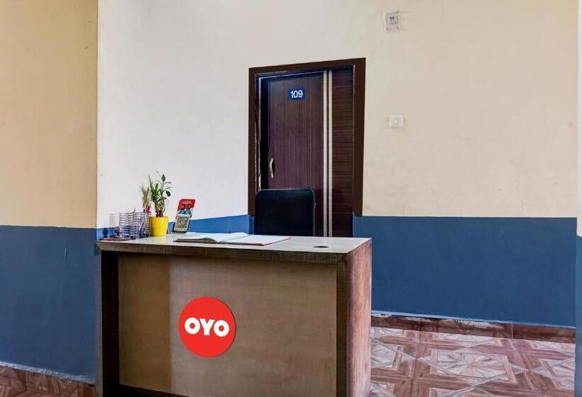 Oyo 82081 Hotel Sunrise