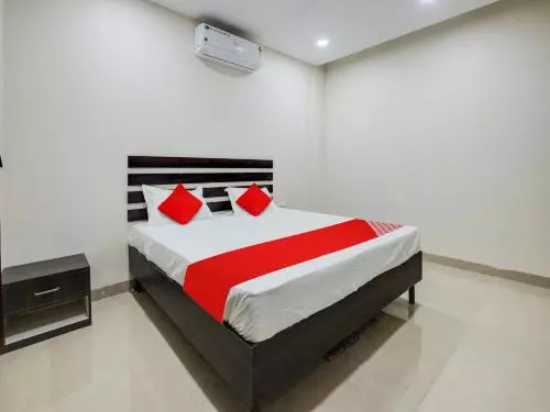 Oyo Hotel Deepali Inn