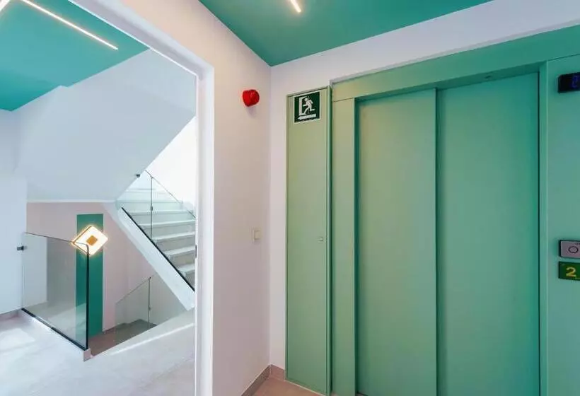 Majatalo Hc Calahonda Beach Nerja