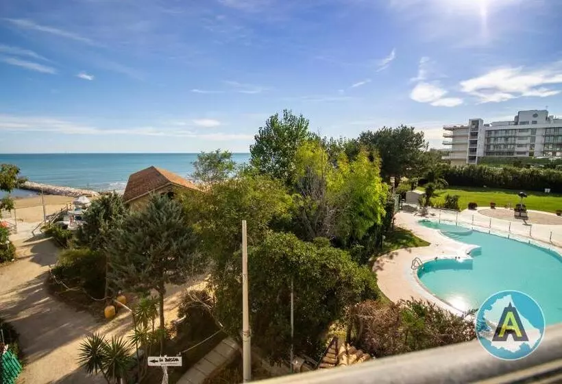 پانسیون Isola Felice