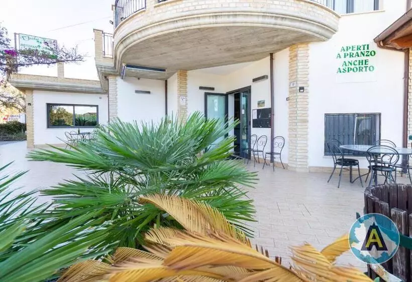 پانسیون Isola Felice