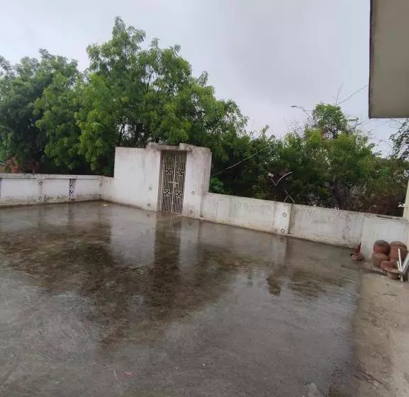 ペンション Madhavji Villa