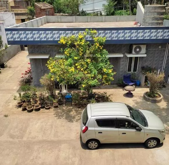ペンション Madhavji Villa