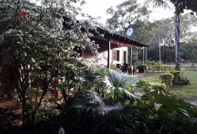 ユースホステル Hostería Cuarajhy Loreto