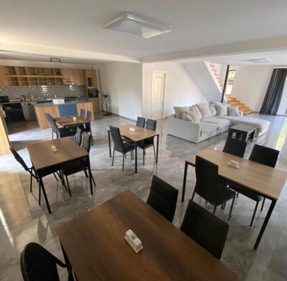 تختخواب و صبحانه Kalami