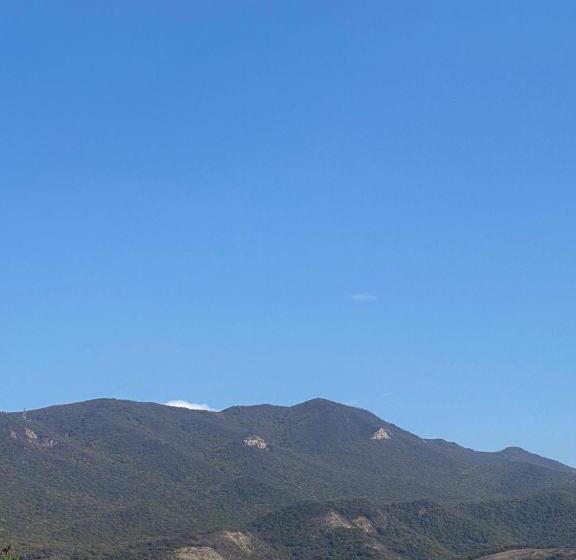 تختخواب و صبحانه Kalami