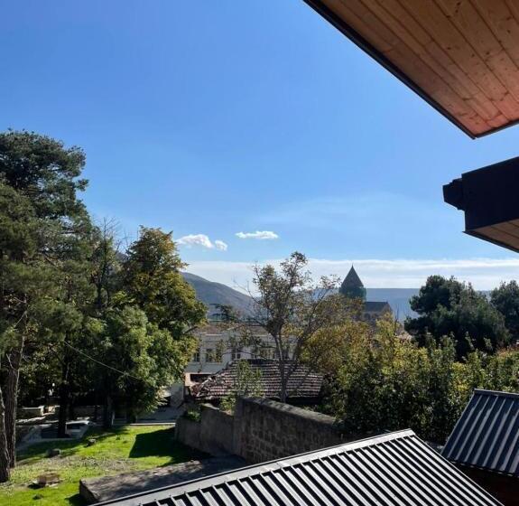 تختخواب و صبحانه Kalami