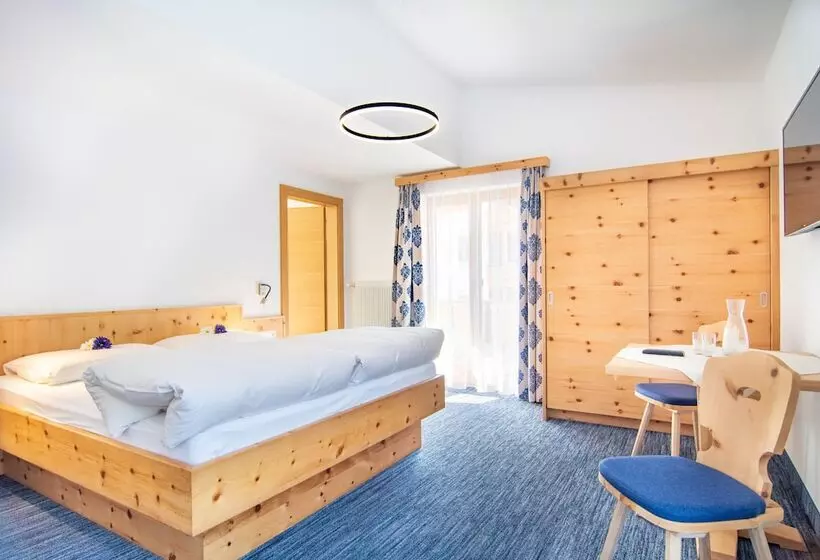 Aamiaismajoitus (B&B) Köcks B  N B