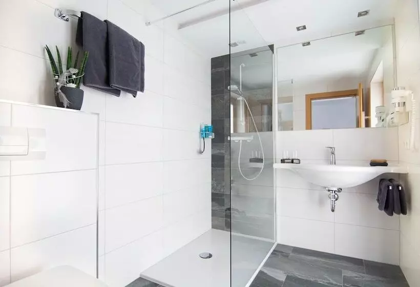 Aamiaismajoitus (B&B) Köcks B  N B