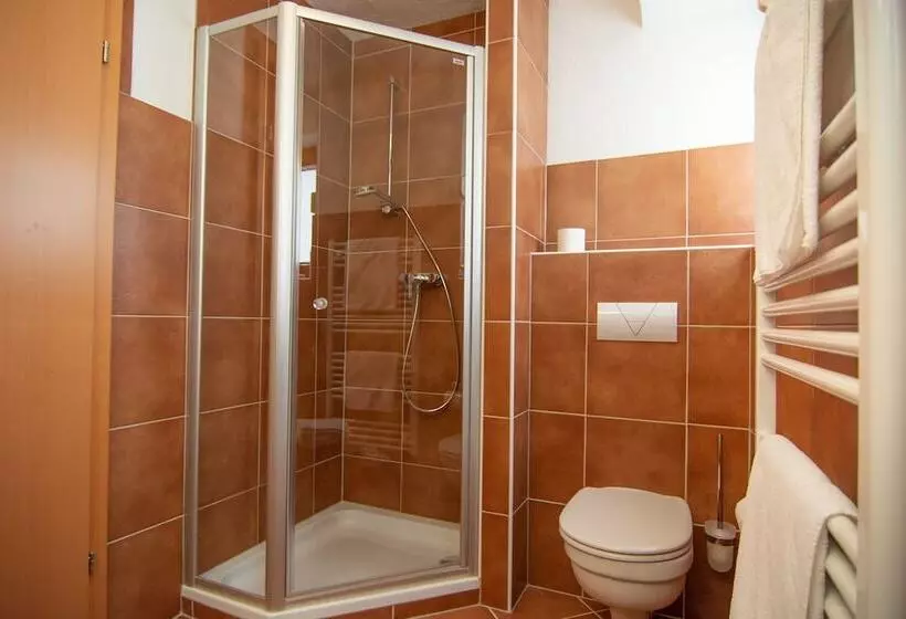 Aamiaismajoitus (B&B) Köcks B  N B