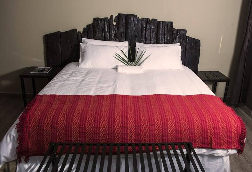 تختخواب و صبحانه Pomegranite Golf Resort & Spa