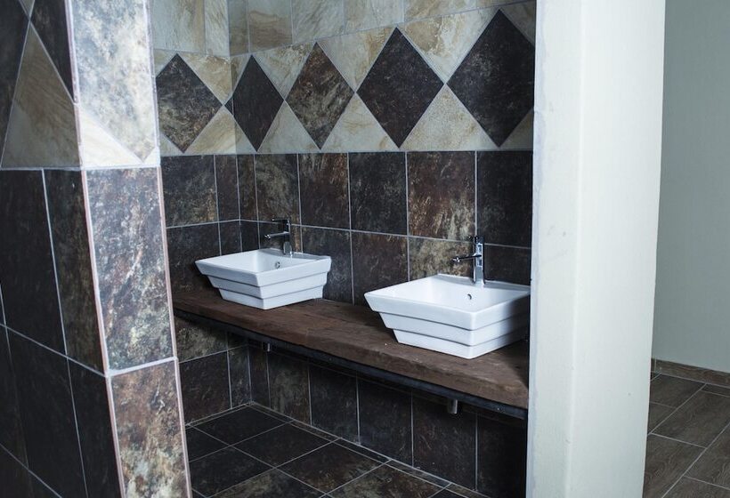 تختخواب و صبحانه Pomegranite Golf Resort & Spa