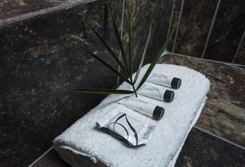 تختخواب و صبحانه Pomegranite Golf Resort & Spa