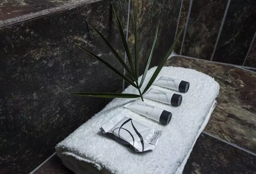 تختخواب و صبحانه Pomegranite Golf Resort & Spa