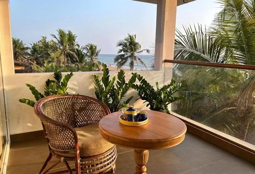 ベッドアンドブレックファースト Sunset And Palm Trees   An Airport Boutique By The Sea