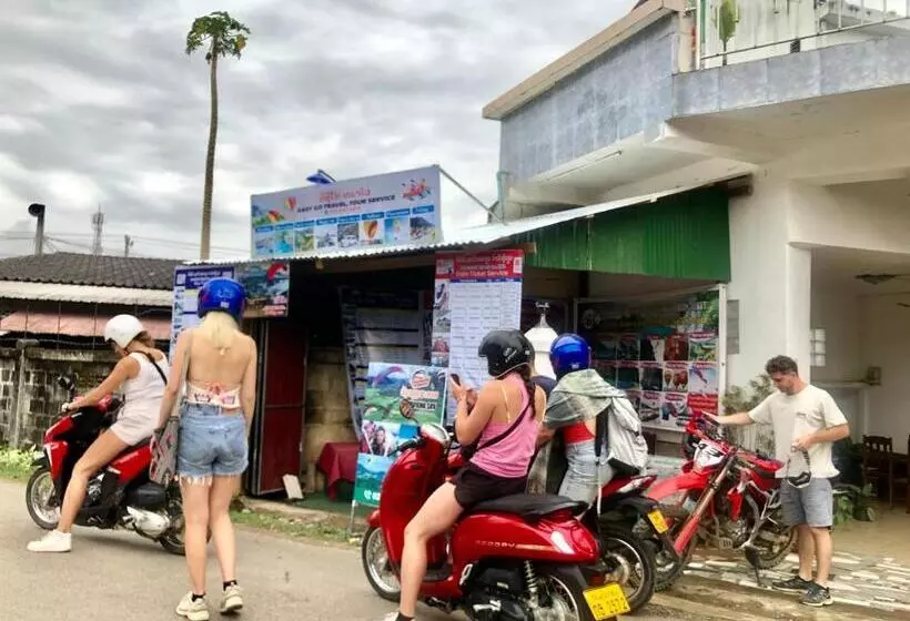 Easy Go Backpacker Hostel