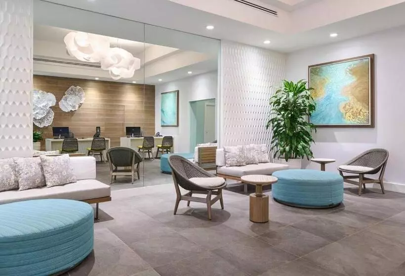 High Floor Luxury Oceanfront At Waikiki Beach Tower