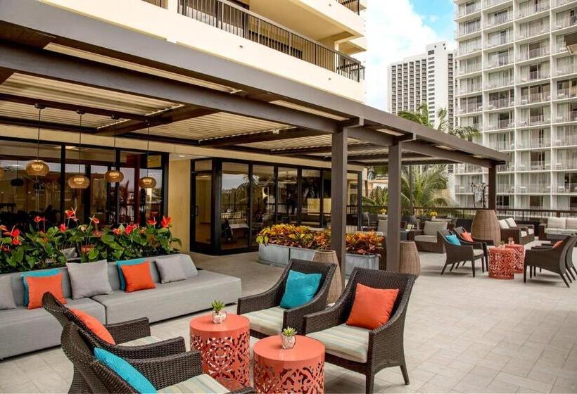 High Floor Luxury Oceanfront At Waikiki Beach Tower
