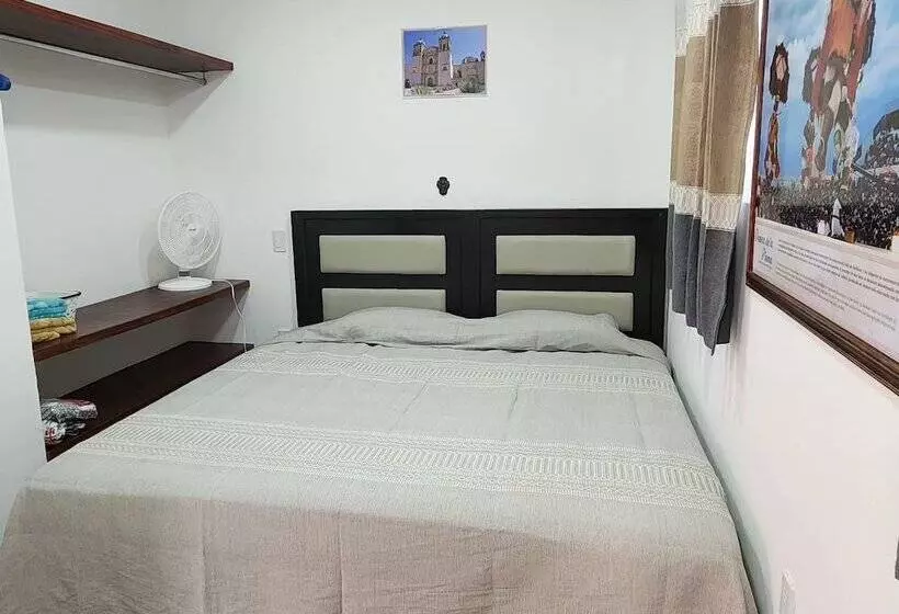 Hostal Guelaguetza Danza De La Pluma